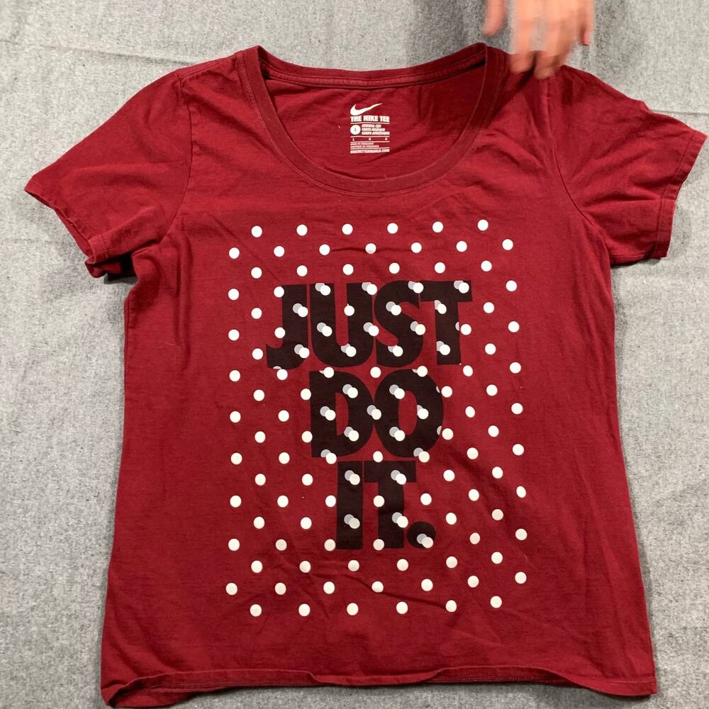 Nike Shirt Women Large Red Outdoor Athletic Casual Short Sleeve T Shirt Ladies